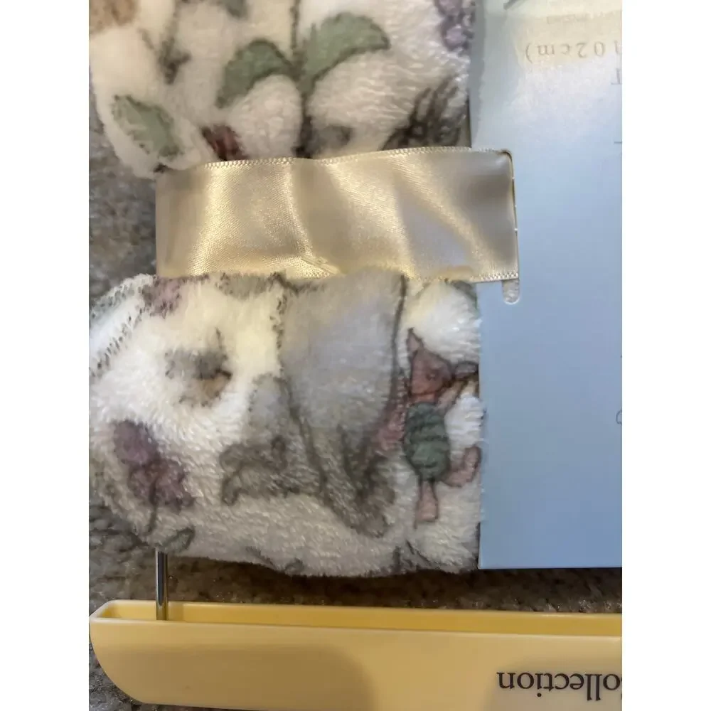 Winnie the Pooh Bear Collection Baby Blanket White Pink Floral Piglet Eeyore NEW